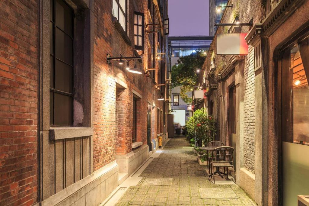 Nanying Hotel 3*