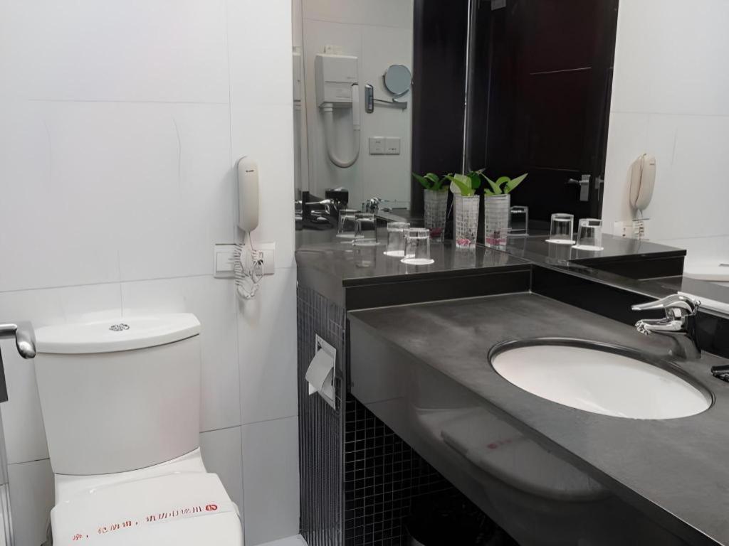 Nanying Hotel Shanghai