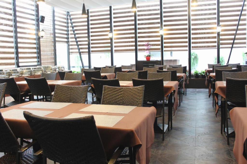 Nanying Hotel 3*